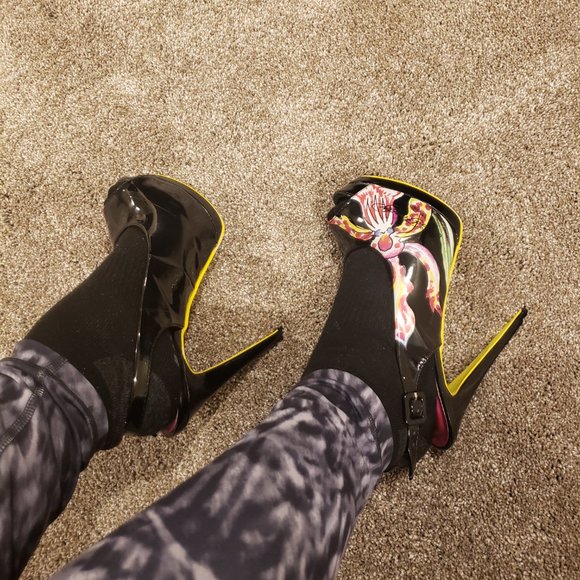 Ed Hardy signature colorful high heel summer shoes - Picture 12 of 17